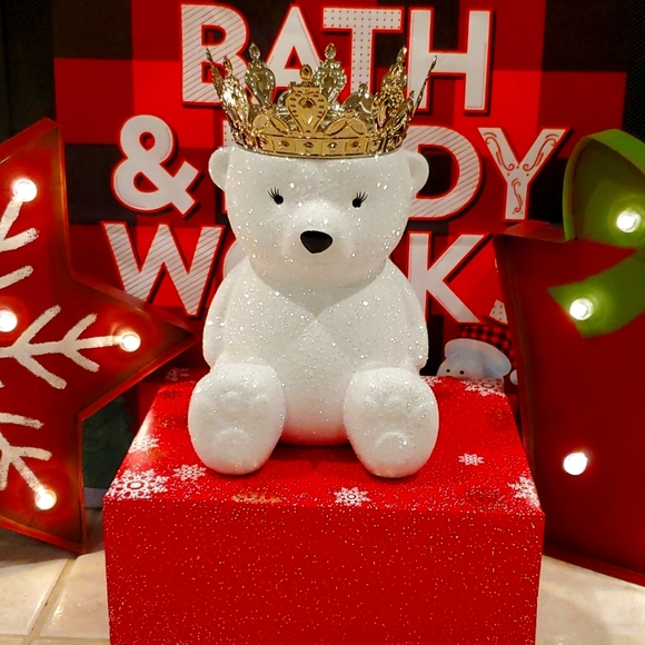 COPY - Bath and Body Works Polar Bear pedestal Candle Holder Christmas Halloween - Picture 2 of 7